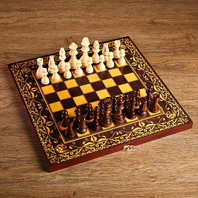 Шахматы "Дракон" (доска дерево 40х40 см, фигуры дерево, король h=9.5 см)