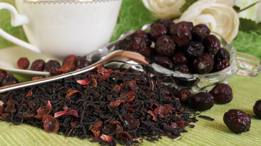 Черный чай с шиповником, 50 гр, фото 1