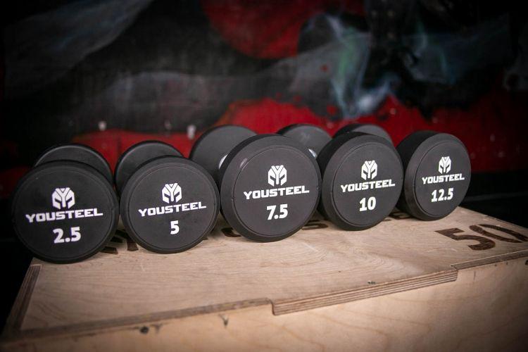 Гантели круглые PU-полиуретановая YouSteel от 2.5 кг до 50 кг (поштучно) (7.5 кг) - фото 3 - id-p98842780