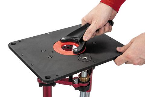 Эльф пен құбыжықпен жыныстық қатынас Қысқа юбка және ақ труси киген қыздардың фотосы