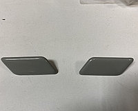 Заглушка (крышка) омывателя правая (R) на Camry V55 2014-17