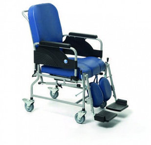 Кресло-стул с санитарным оснащением на колесах 9303