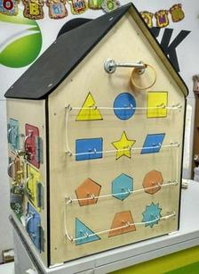 Панель развивающая Домик 40х60 см