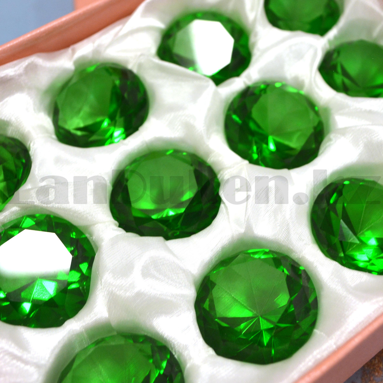 Сувенир кристалл из камня ярко-зеленый 40 гр - фото 5 - id-p83681476