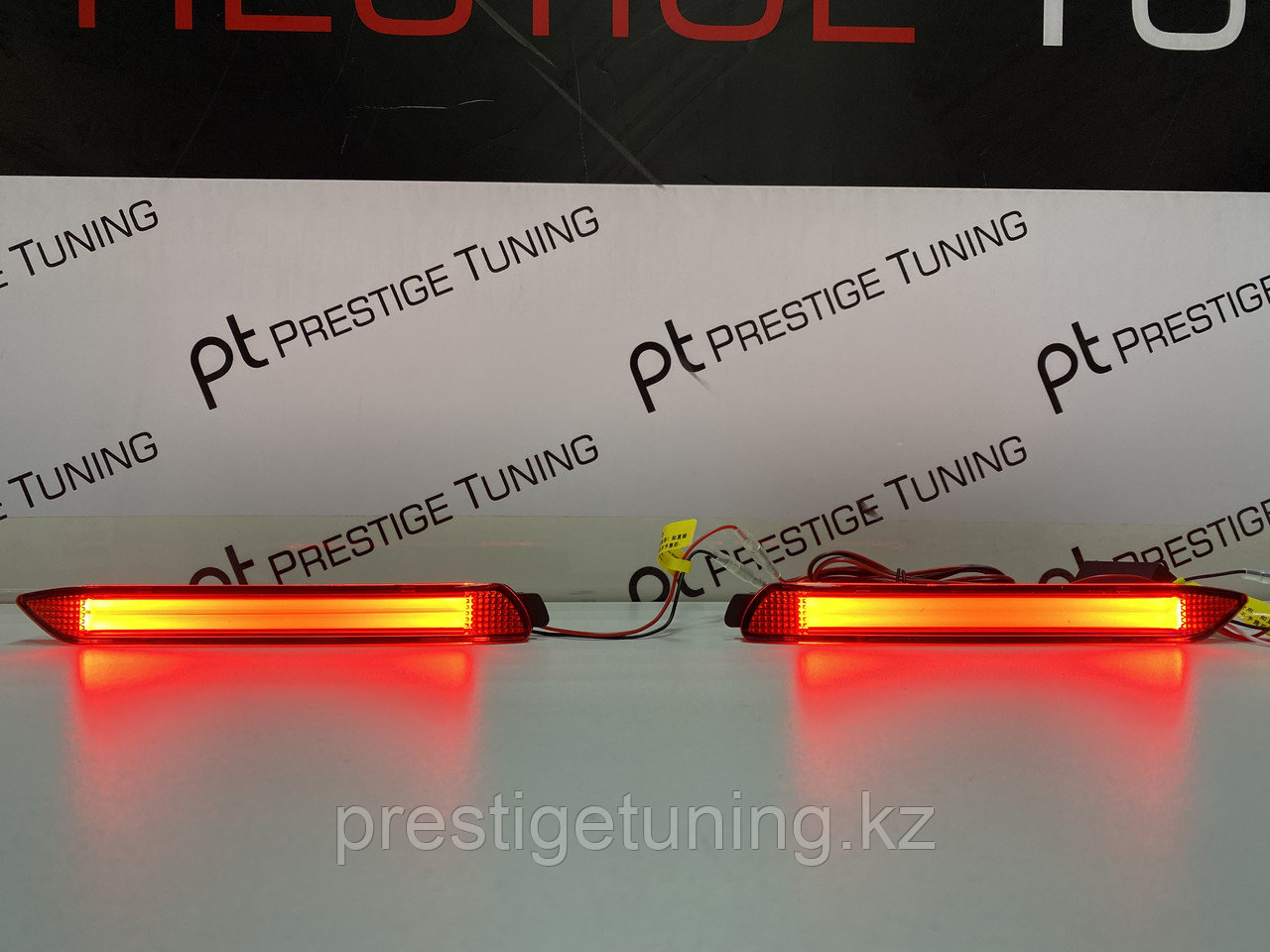 Задние LED вставки в бампер на Camry V50 2011-14 Красные Type 2 - фото 1 - id-p36958117