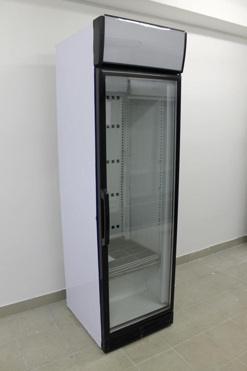 Аренда витринного холодильного шкафа HELKAMA C5G Черный