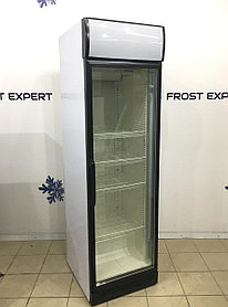 Витринный холодильный шкаф HELKAMA C5P