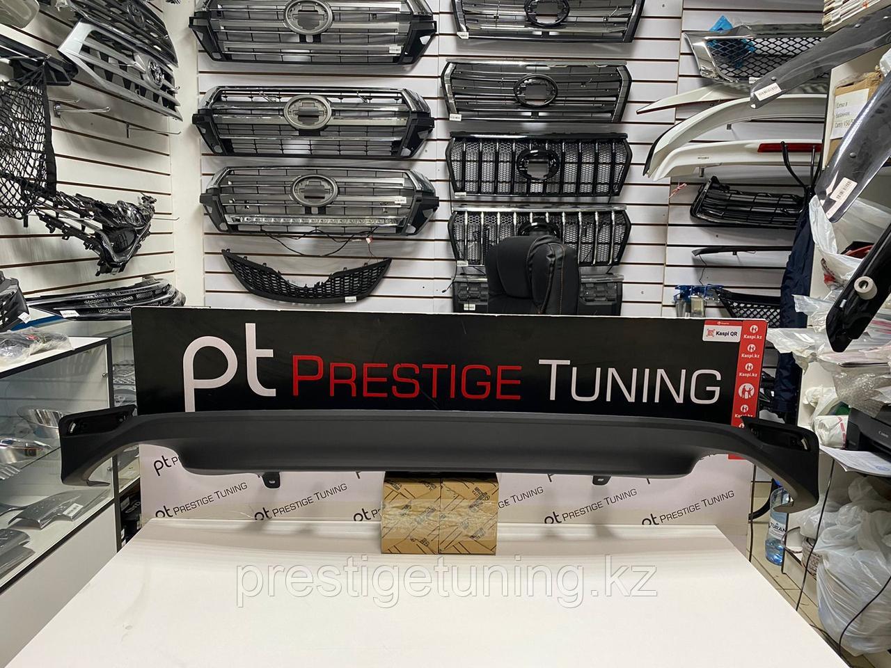 Диффузор (нижняя часть) заднего бампера на Camry V70/75 (Дубликат)