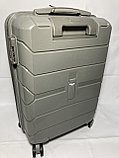 Маленький пластиковый дорожный чемодан на 4-х колесах. Высота 56 см, ширина 36 см, глубина 22 см., фото 5