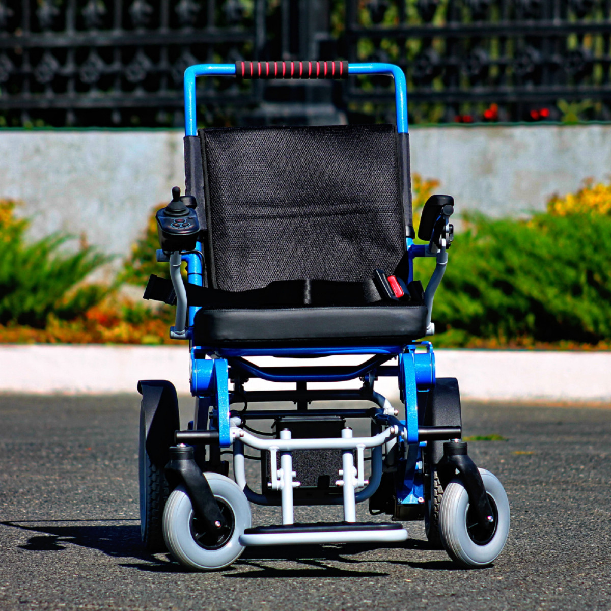 Кресло-коляска с электроприводом «Пони-130» (со стальной рамой) - фото 2 - id-p92939226