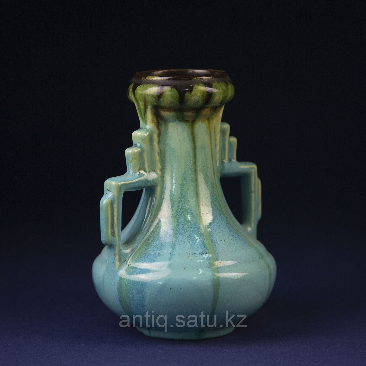 Небольшая вазочка в стиле Ар-Деко - фото 1 - id-p99309930