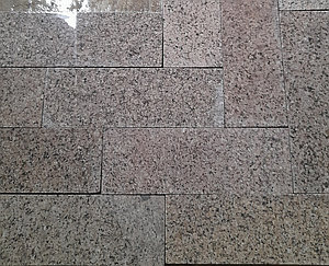 Гранитная тротуарная плитка 300*100*20