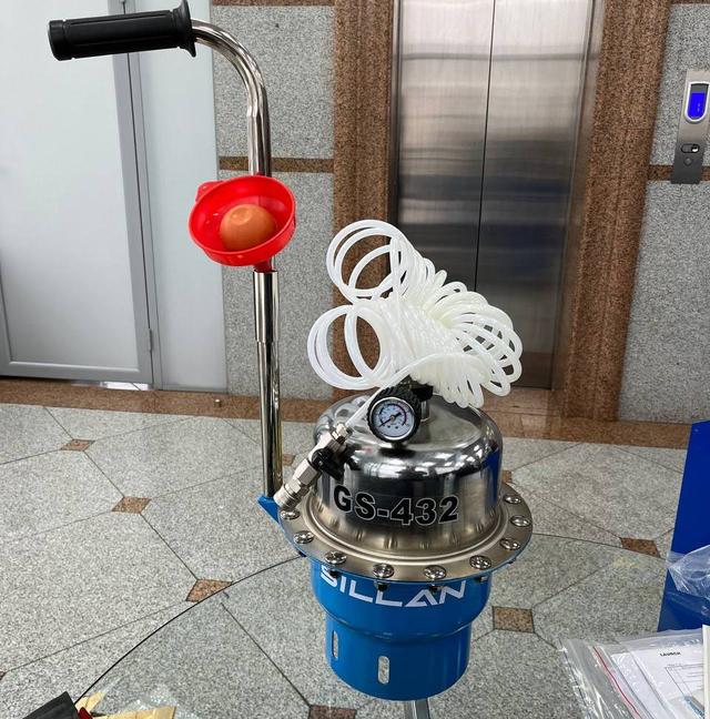 Sillan GS-432 HPMM — установка для замены тормозной жидкости Sillan GS-432 HPMM — установка для замены тормозной жидкости фото