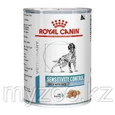 Корм для собак с чувствительным пищеварением Royal Canin SENSITIVITY DUCK DOG CAN 420g.
