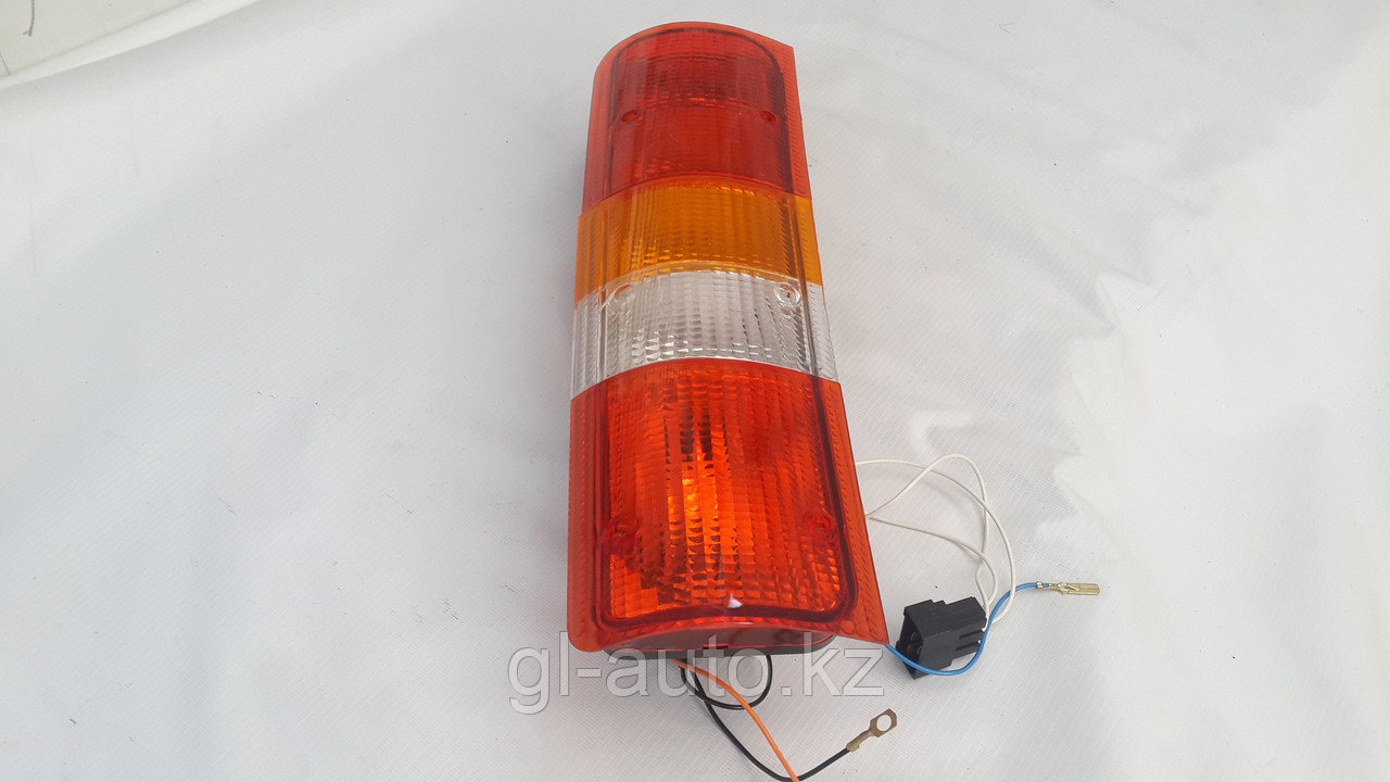 Фонарь задний ГАЗель 3302, грузовые (узкий белый фон)