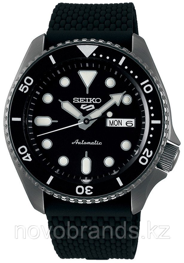 Наручные часы Seiko 5 Sports Suits