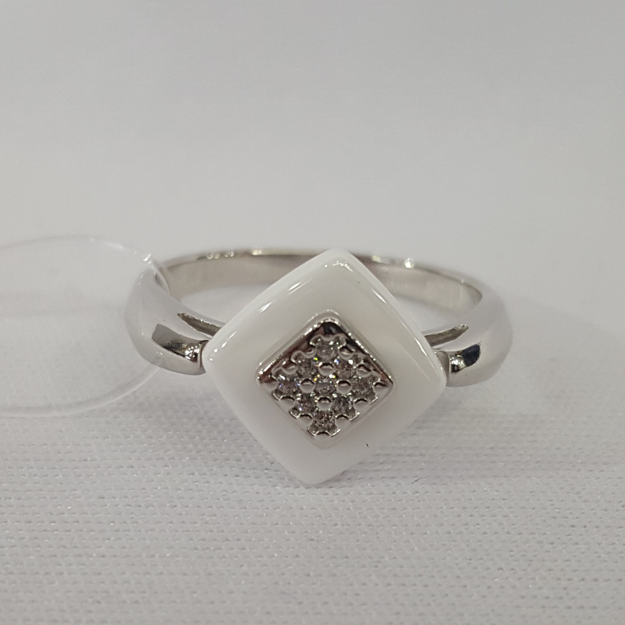 Кольцо из серебра с керамической вставкой и фианитами DIAMANT ( SOKOLOV ) 94-110-01270-2 покрыто  родием