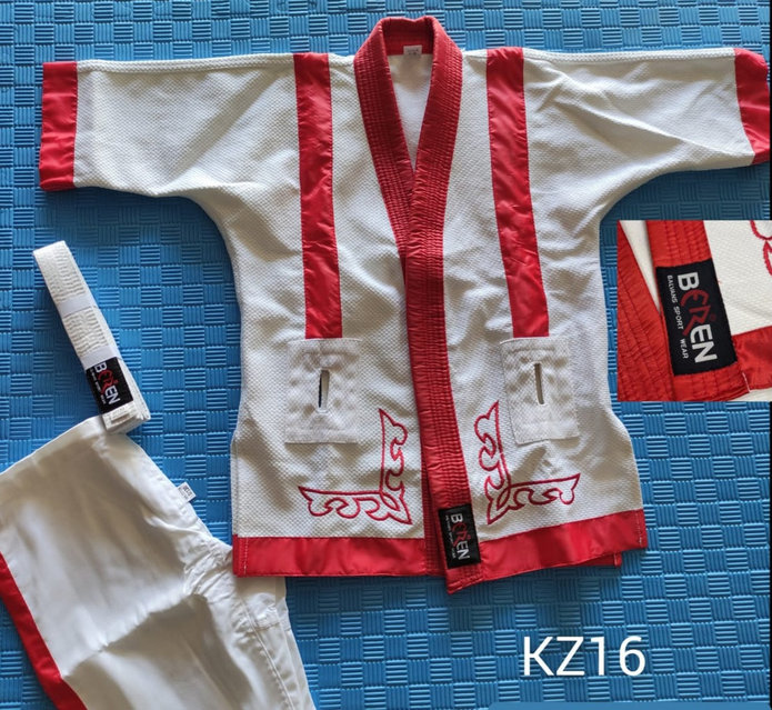 Клиторды сору туралы бейне Ер адамның аузына порно сисады