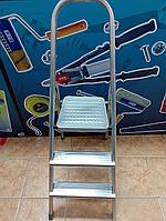 Алюминиевая лестница-стремянка на 3 ступени 1.1 м(0,6м)
