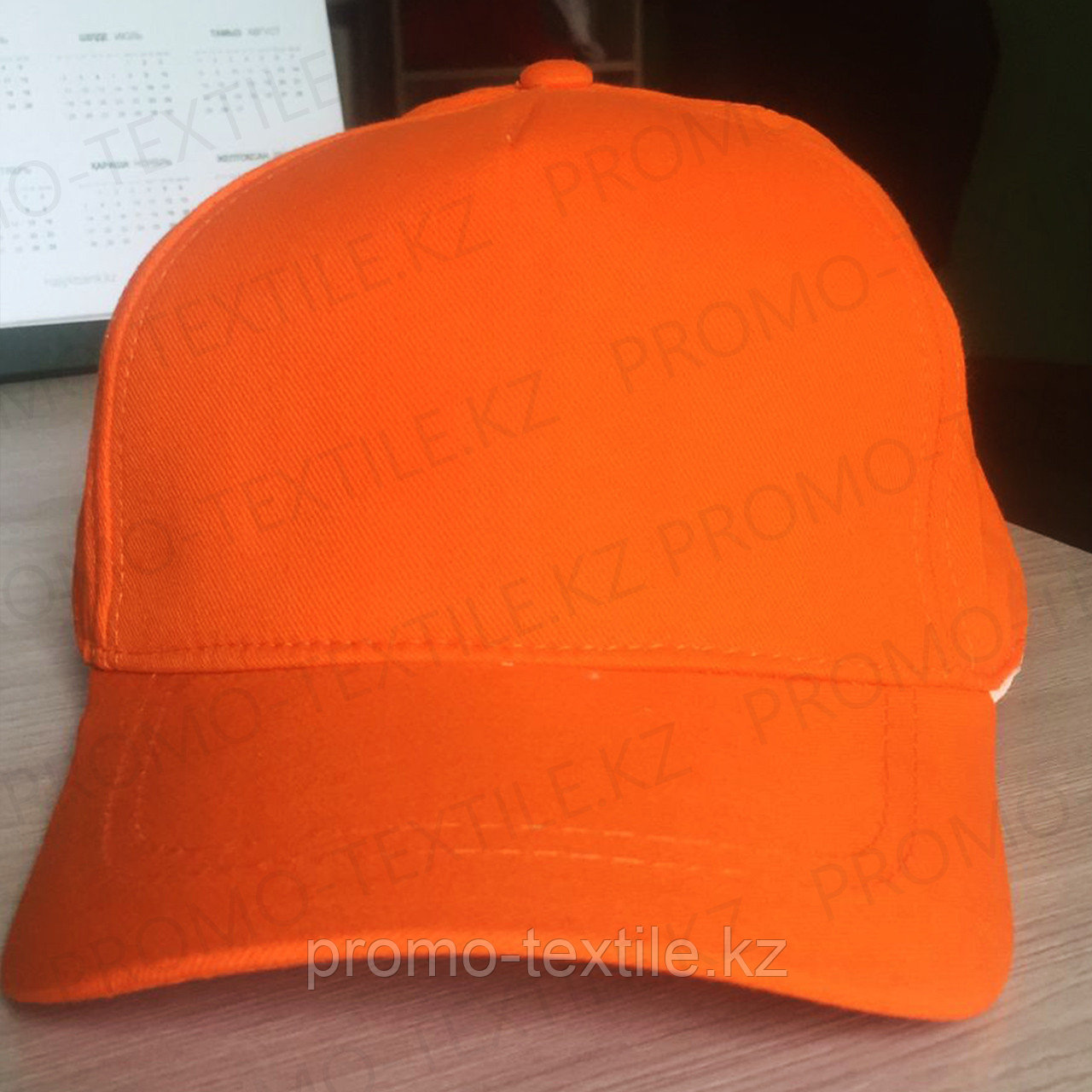 Оранжевые промо кепки под нанесение логотипа