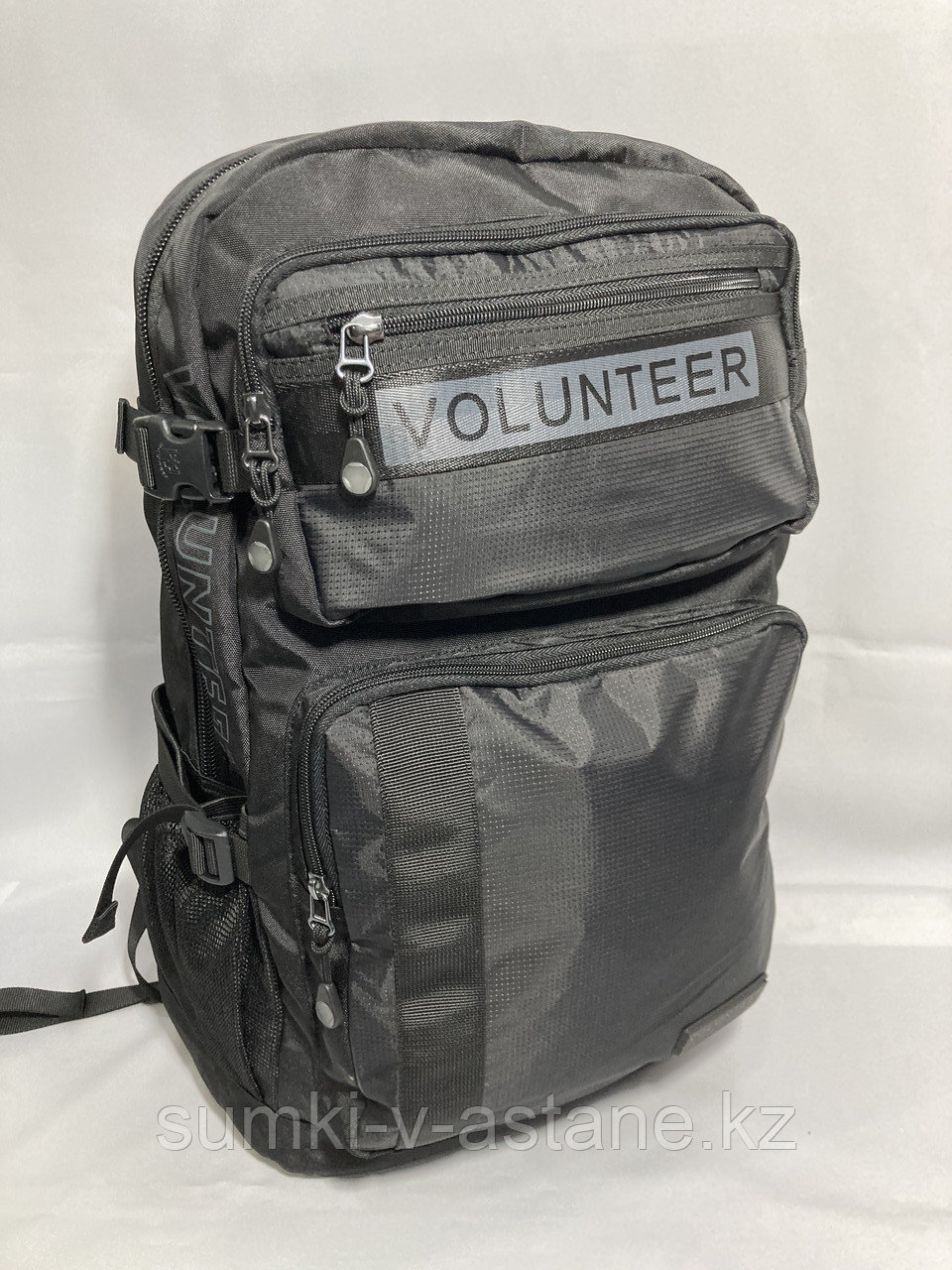 Мужской дорожный рюкзак "VOLUNTEER". Высота 50 см, ширина 33 см, глубина 20 см.