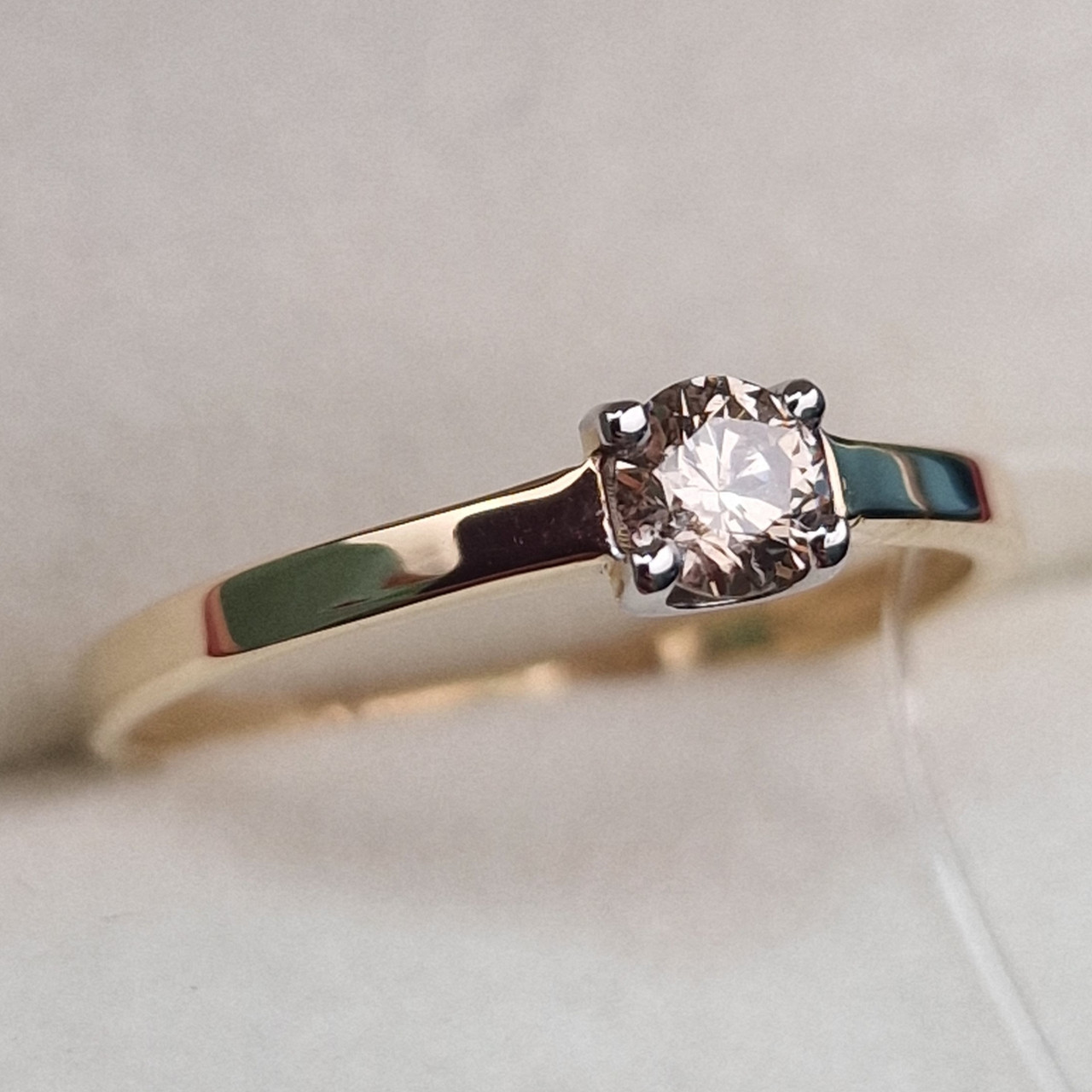 Золотое кольцо с бриллиантами 0.234Сt SI2/M, VG - Cut