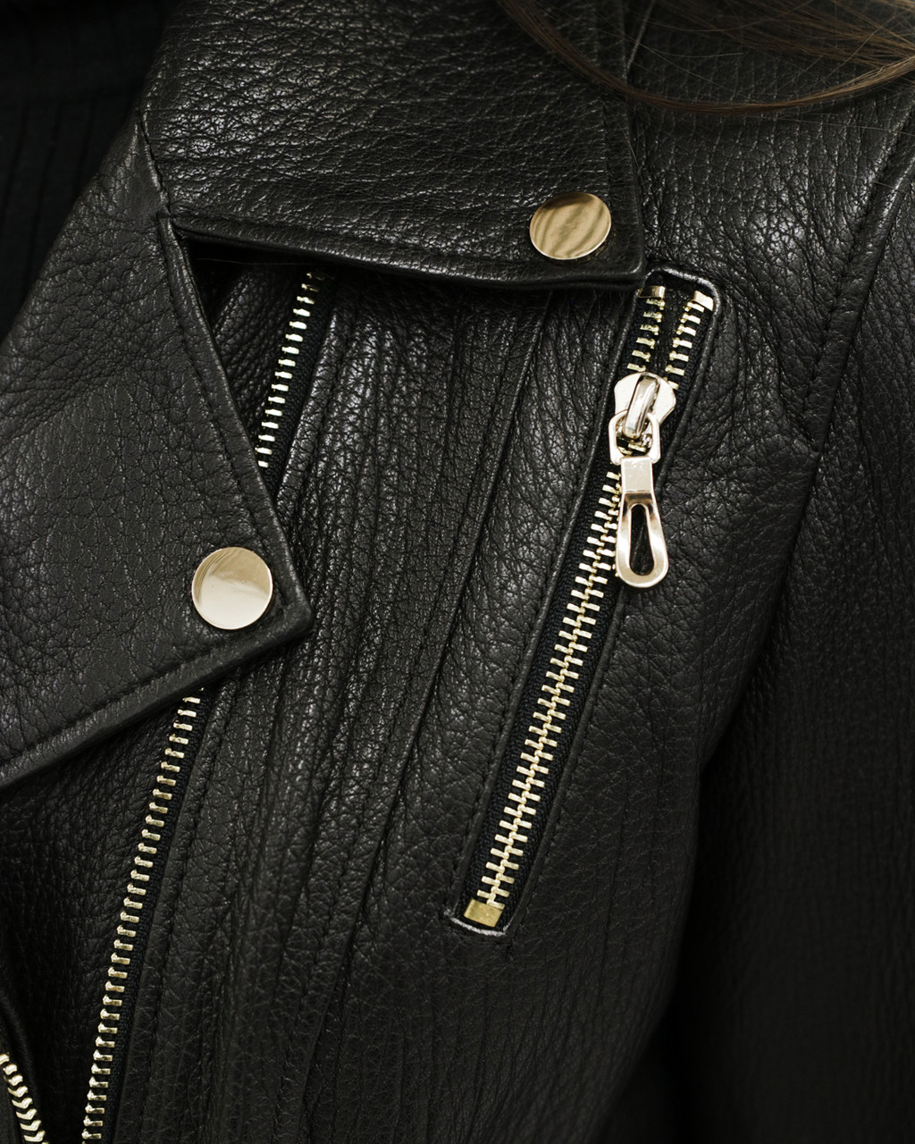 Женская куртка черная «UM&H 21486830» (натуральная кожа, питон) - фото 7 - id-p100132002