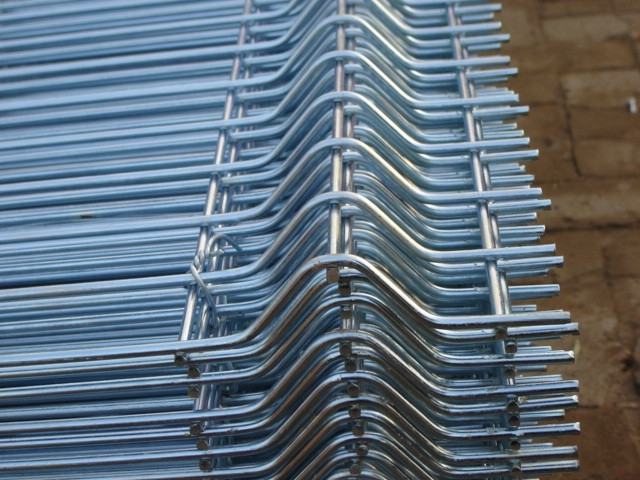 3D панели ограждения; из стальных прутьев с цинковым покрытием, с 3 ребрами жесткости; размер панели