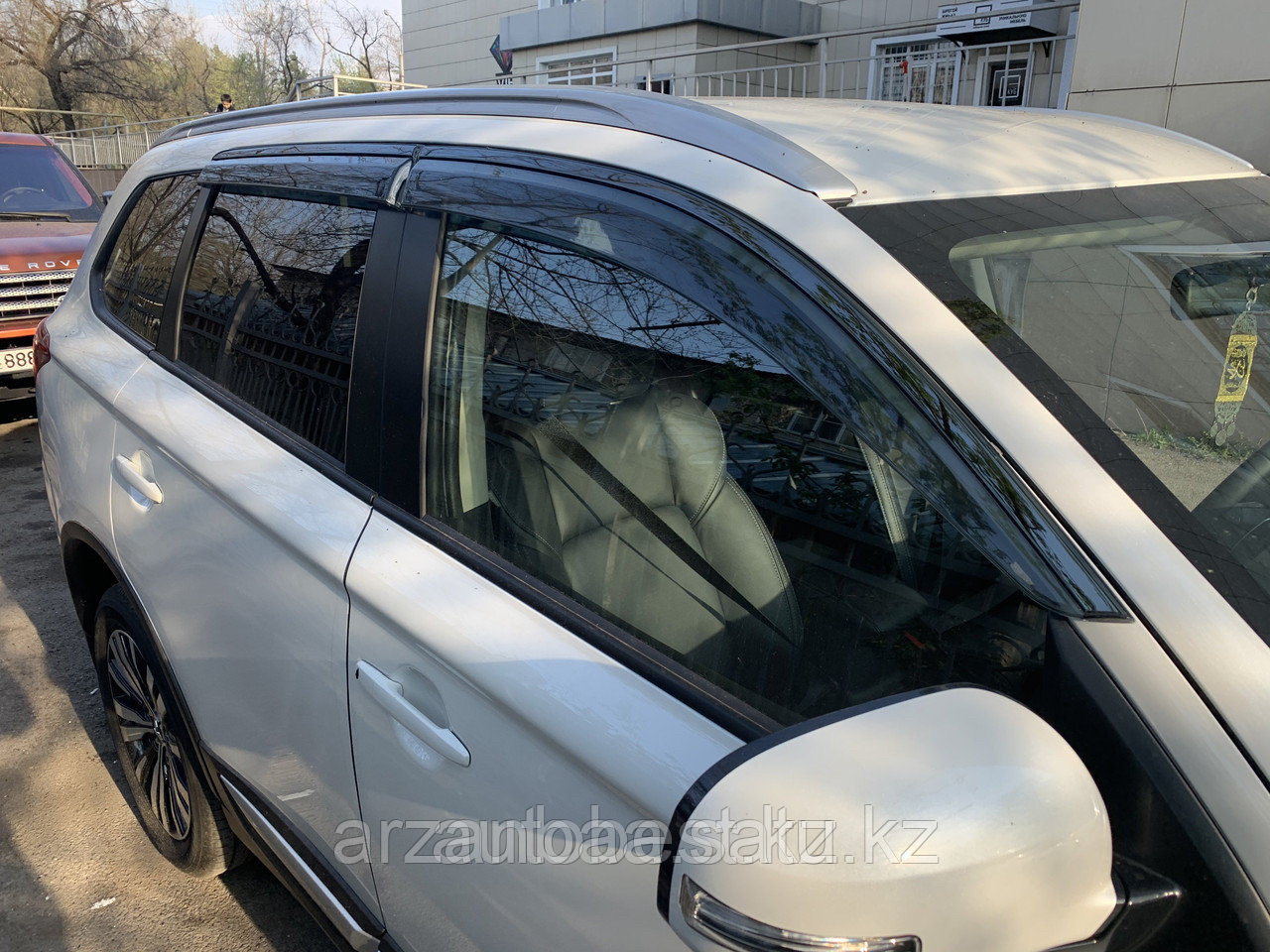 Ветровики на Mitsubishi Outlander 2012-2021 /дефлекторы боковых окон на Митсубиси Оутлендер Аутлендер