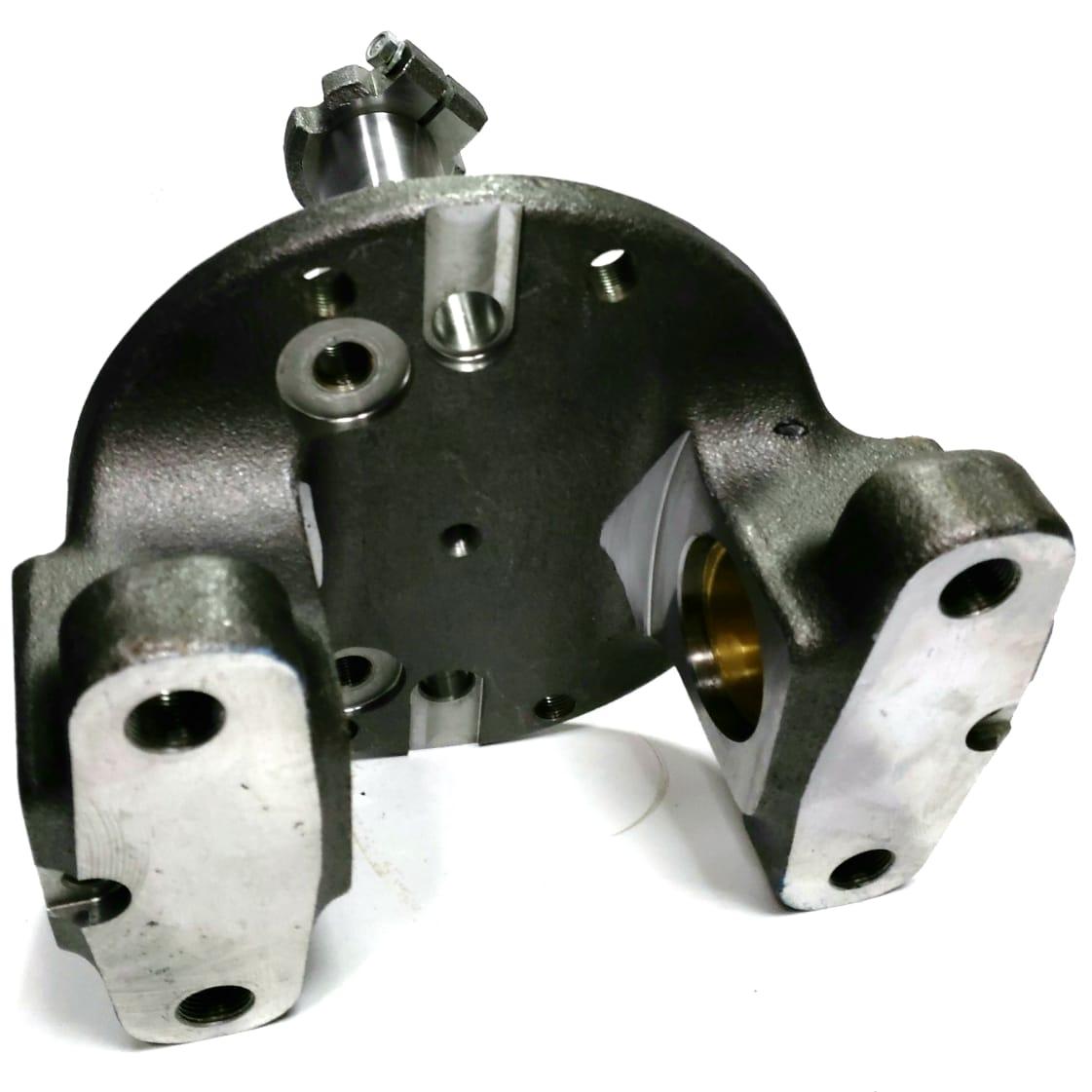 Кулак поворотный КамАЗ-6520 (+ гайка)