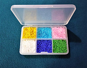 Органайзері бар 6 түрлі моншақ түстерінің жинағы