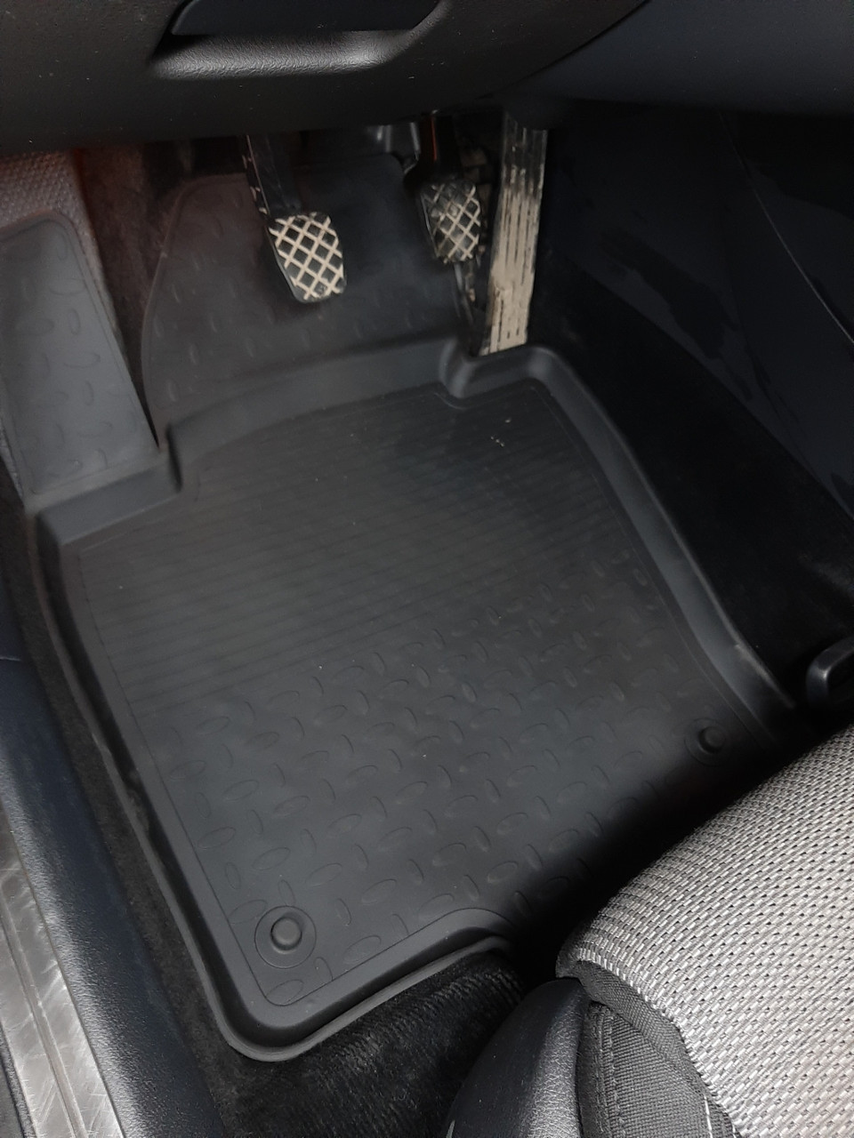 Резиновые коврики с высоким бортом для Volkswagen Passat B7 (2011-2015) - фото 2 - id-p100281802