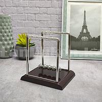 Маятник Ньютона (шары Ньютона) квадратные 13,5 на 14 см коричневые 6002