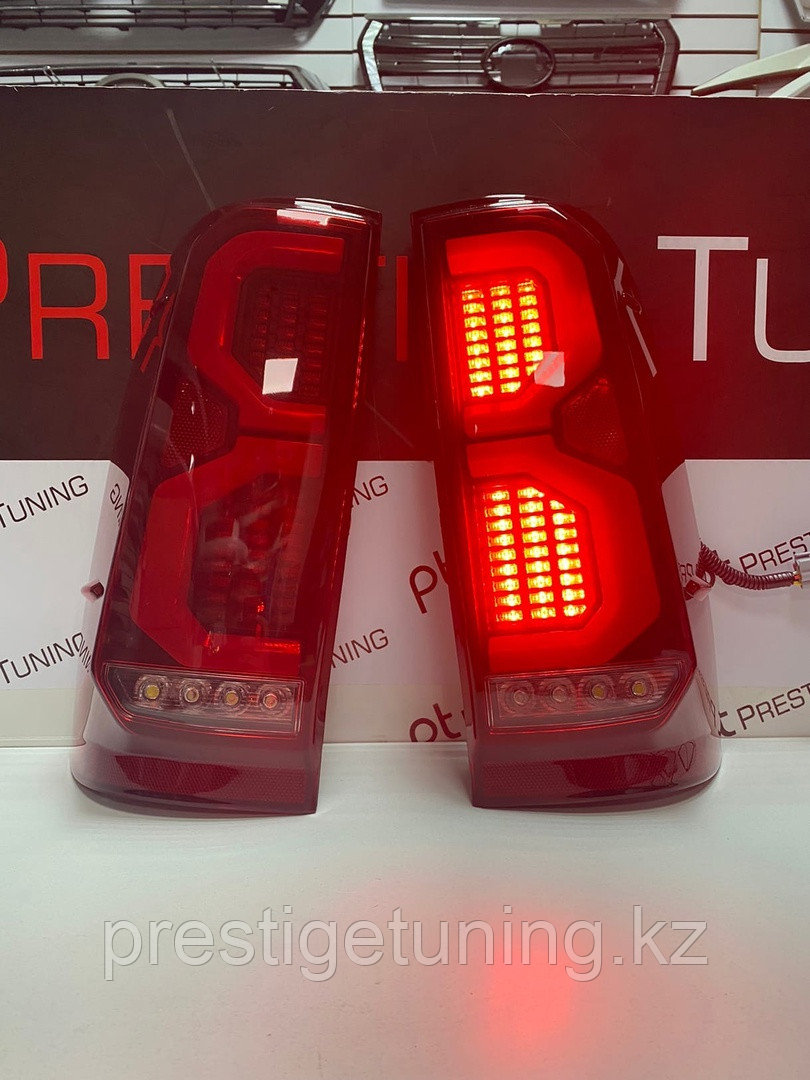 Задние фонари на Hilux 2005-15 дизайн 21 (Красный цвет) - фото 4 - id-p99334994