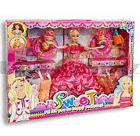 Игровой набор для девочек "Кукла с комплектом одежды и двумя мини малышками" красная