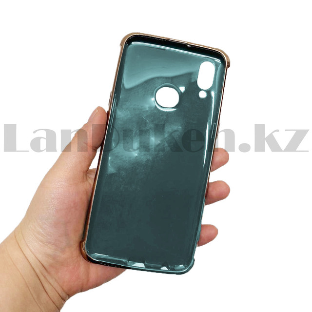 CHekhol dlya smartfona Samsung A8 2018 print raznocvetnaya devushka s ochkami v forme serdca