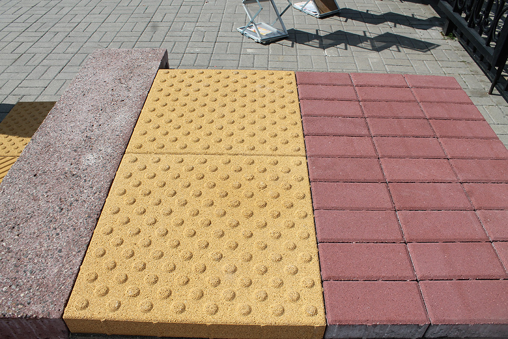 Тактильная плитка бетонная