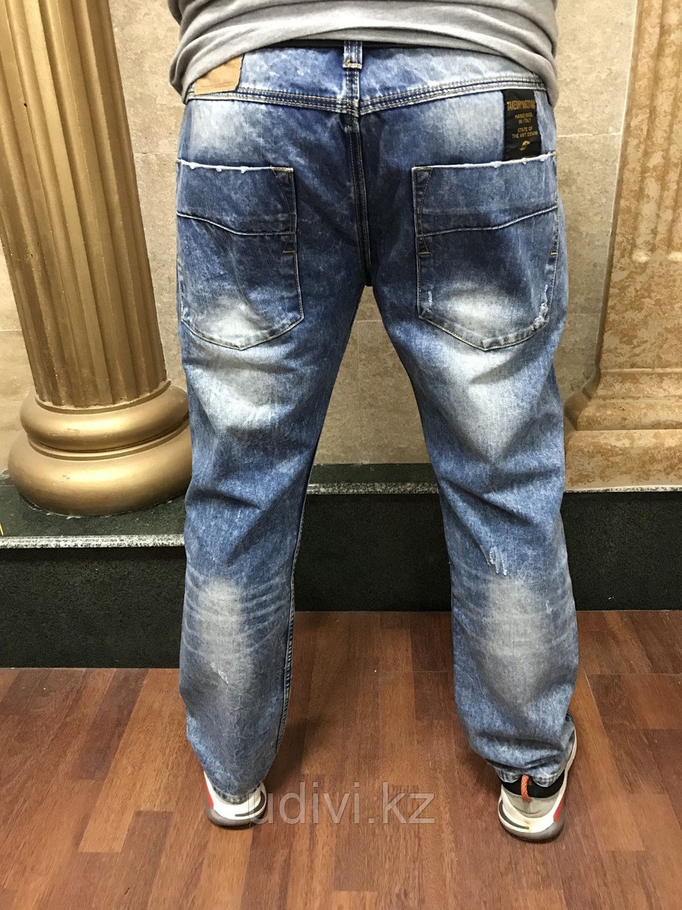 Стильные джинсы для мужчин Такеши Куросава - фото 4 - id-p100495237