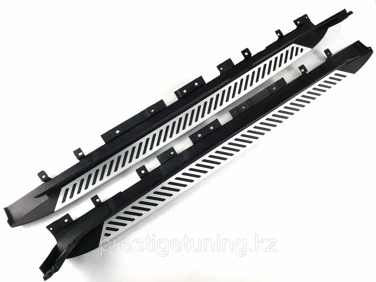 Подножки на BMW X3 (F25) 2010-17 дизайн OEM (Дубликат) (V2)