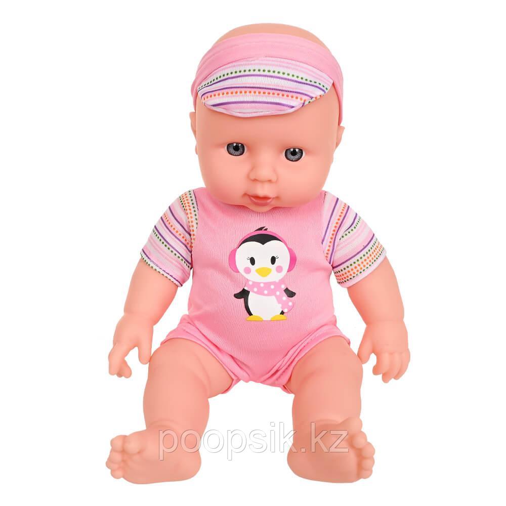 Пупс с аксессуарами для кормления (в кепи)