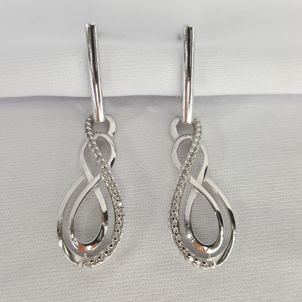 Серьги из серебра с фианитами DIAMANT ( SOKOLOV ) 94-121-00696-1 покрыто родием