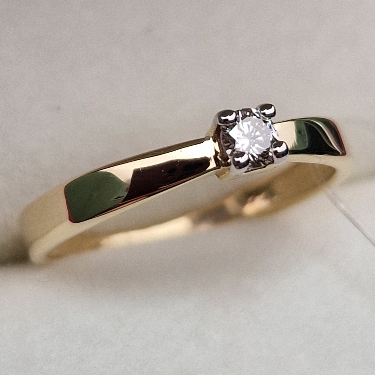 Золотое кольцо с бриллиантами 0.127Сt VS1/L, VG - Cut