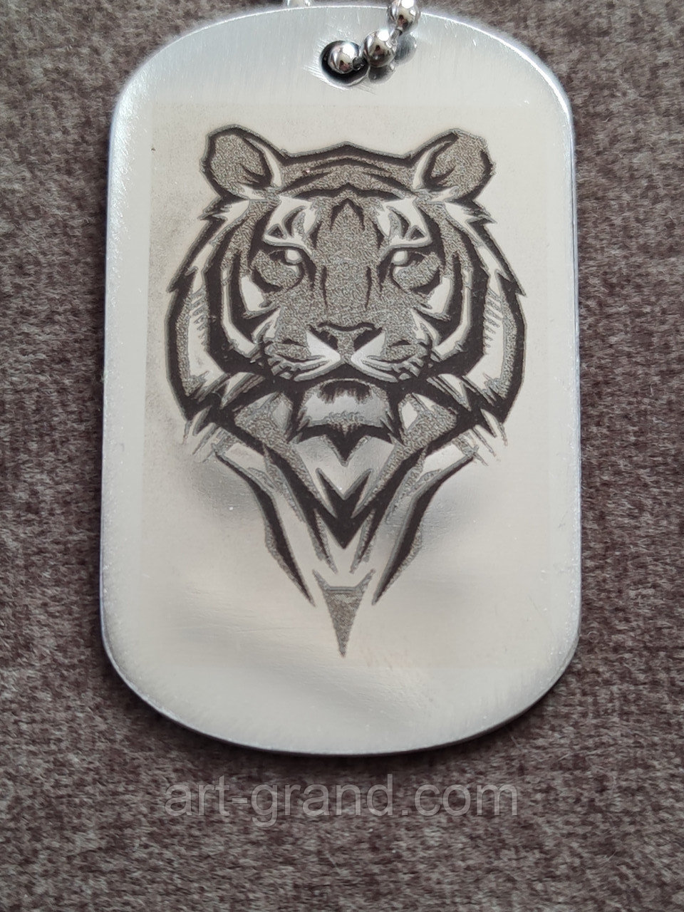 Лазерная гравировка на металле