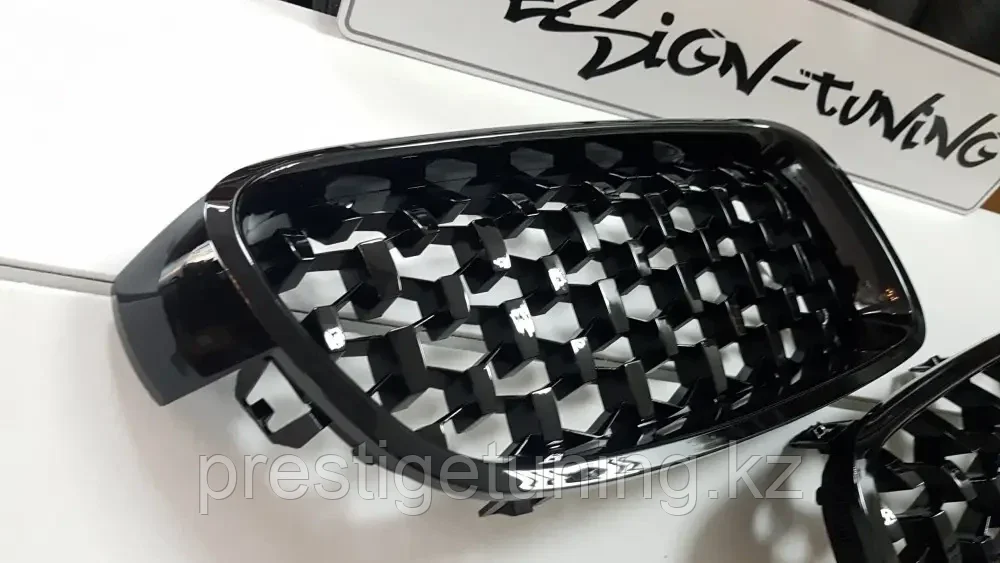 Решетка радиатора на BMW 3-серия (F30) 2011-18 стиль DIAMOND (Черный цвет) - фото 5 - id-p100683604