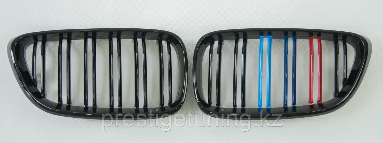 Решетка радиатора на BMW 2-серия (F22) 2014-17 стиль M2 (Черный цвет + M Color), фото 1