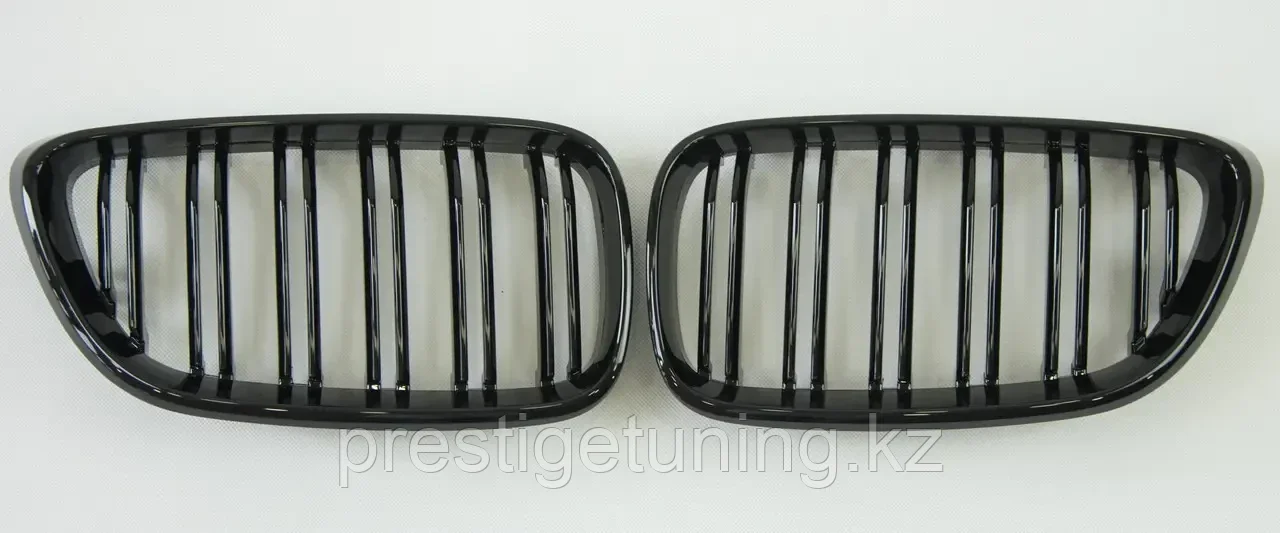 Решетка радиатора на BMW 2-серия (F22) 2014-17 стиль M2 (Черный цвет)