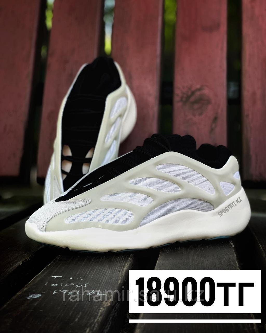 Кросс Adidas Yeezy 700 бел сер 101-4