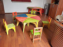 Комплект детский столик со стульями, из фанеры, "без единого гвоздя" (1-я группа, 8-ми местный)