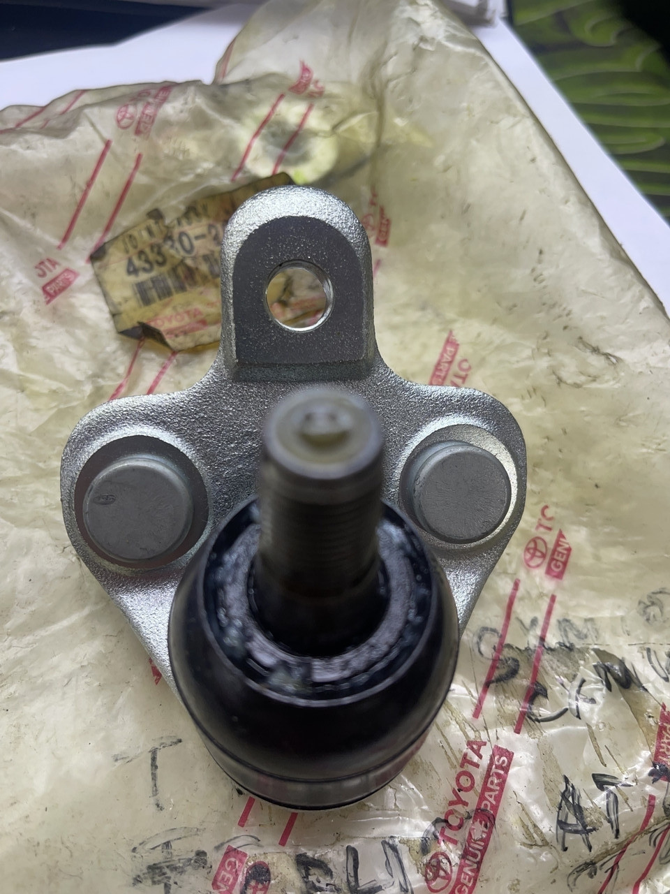 Шаровая опора нижняя T-Coronna T-Celica 43330-29375