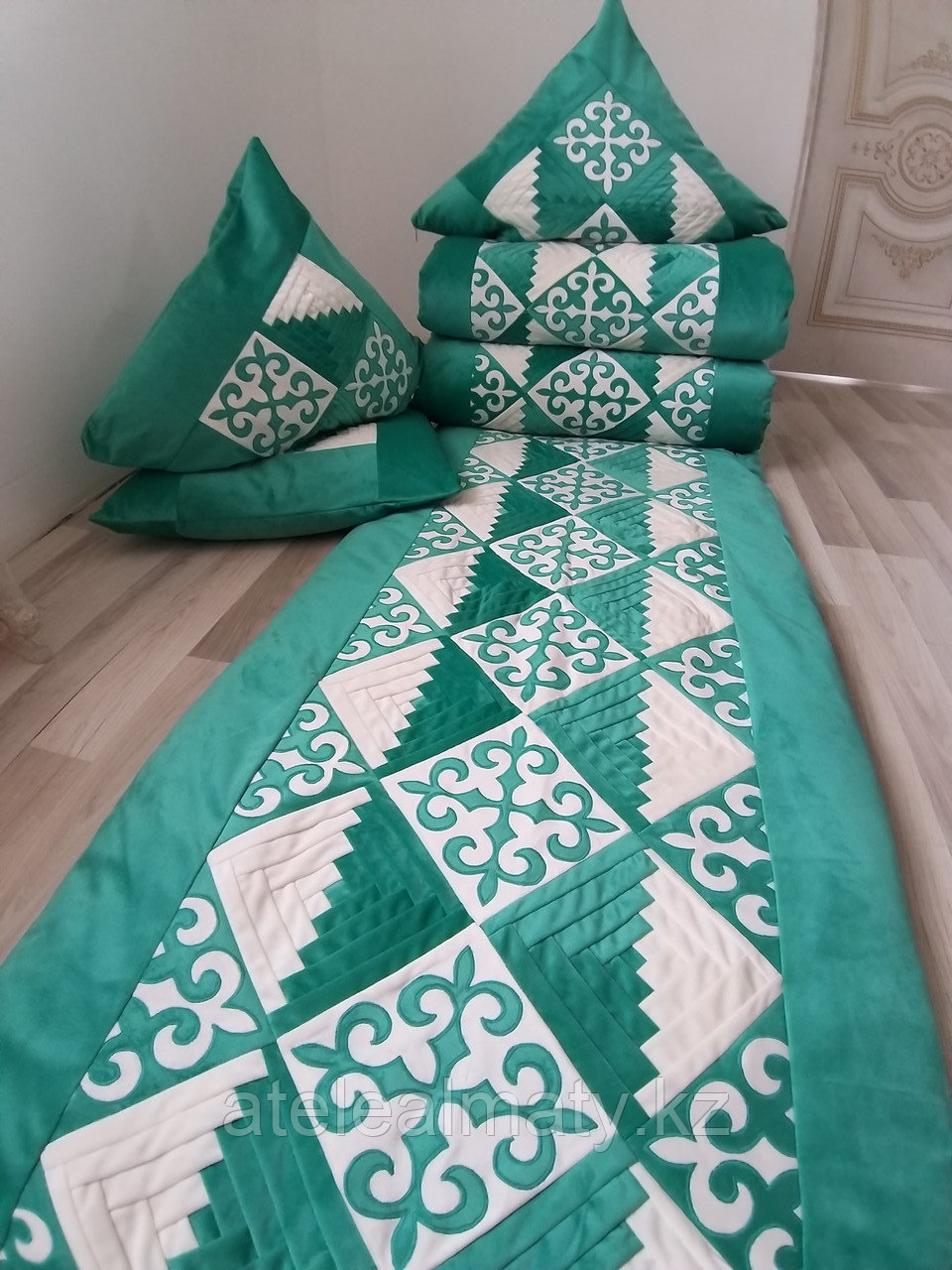 Корпе с подушкой